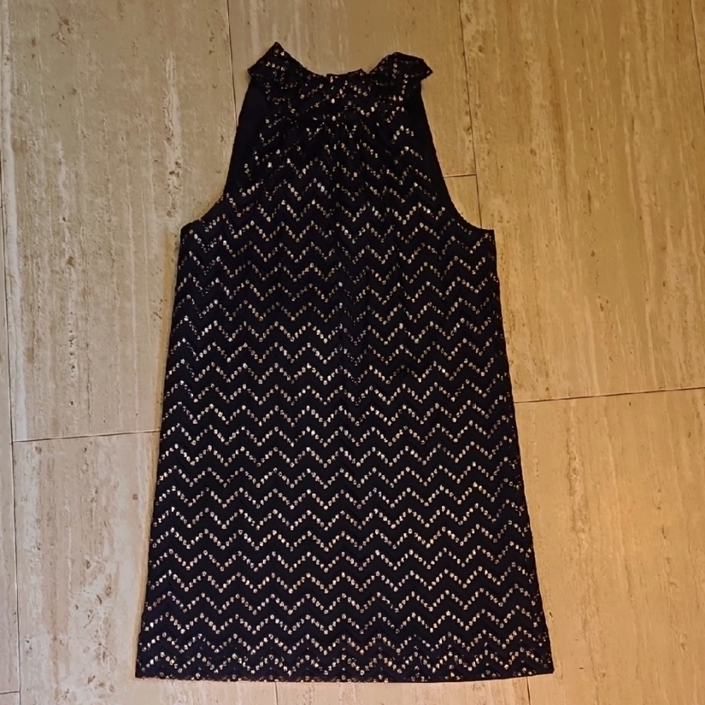 Trina Turk Black/Gold Elegant Morrison Chevron Stretch Shift Dress